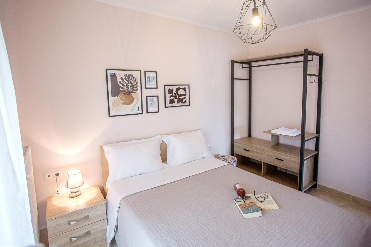 Konstantina&Evgenia Deluxe Apartment Néa Péramos Zewnętrze zdjęcie