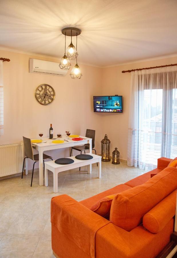 Konstantina&Evgenia Deluxe Apartment Néa Péramos Zewnętrze zdjęcie