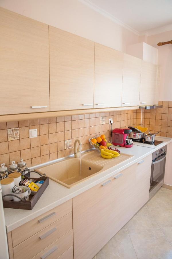 Konstantina&Evgenia Deluxe Apartment Néa Péramos Zewnętrze zdjęcie