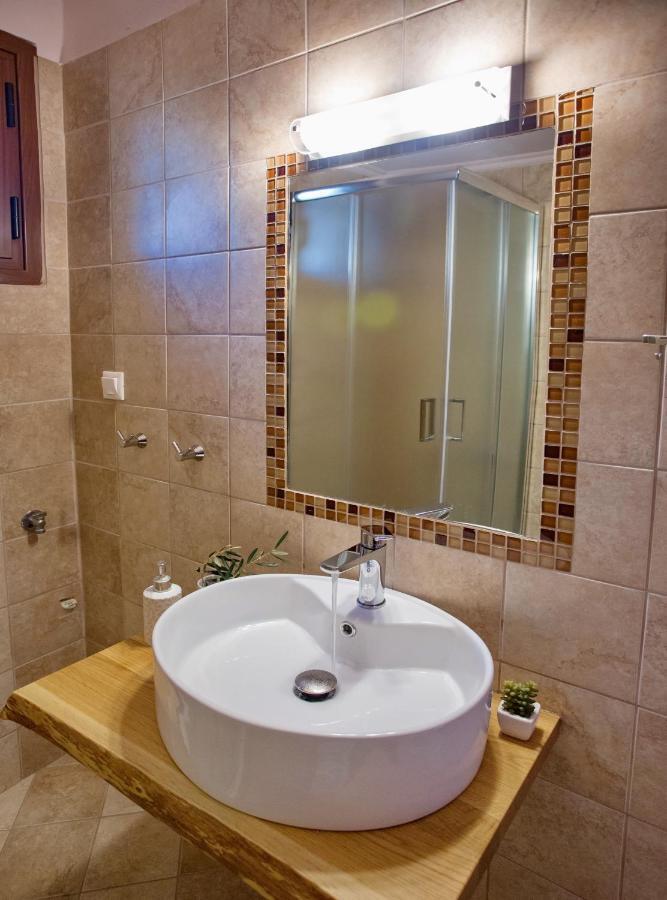 Konstantina&Evgenia Deluxe Apartment Néa Péramos Zewnętrze zdjęcie