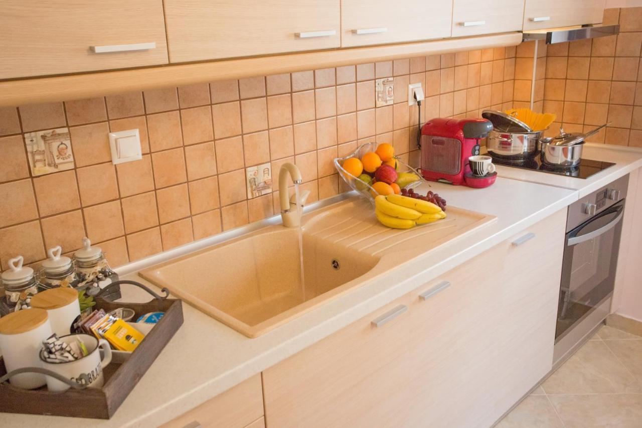 Konstantina&Evgenia Deluxe Apartment Néa Péramos Zewnętrze zdjęcie