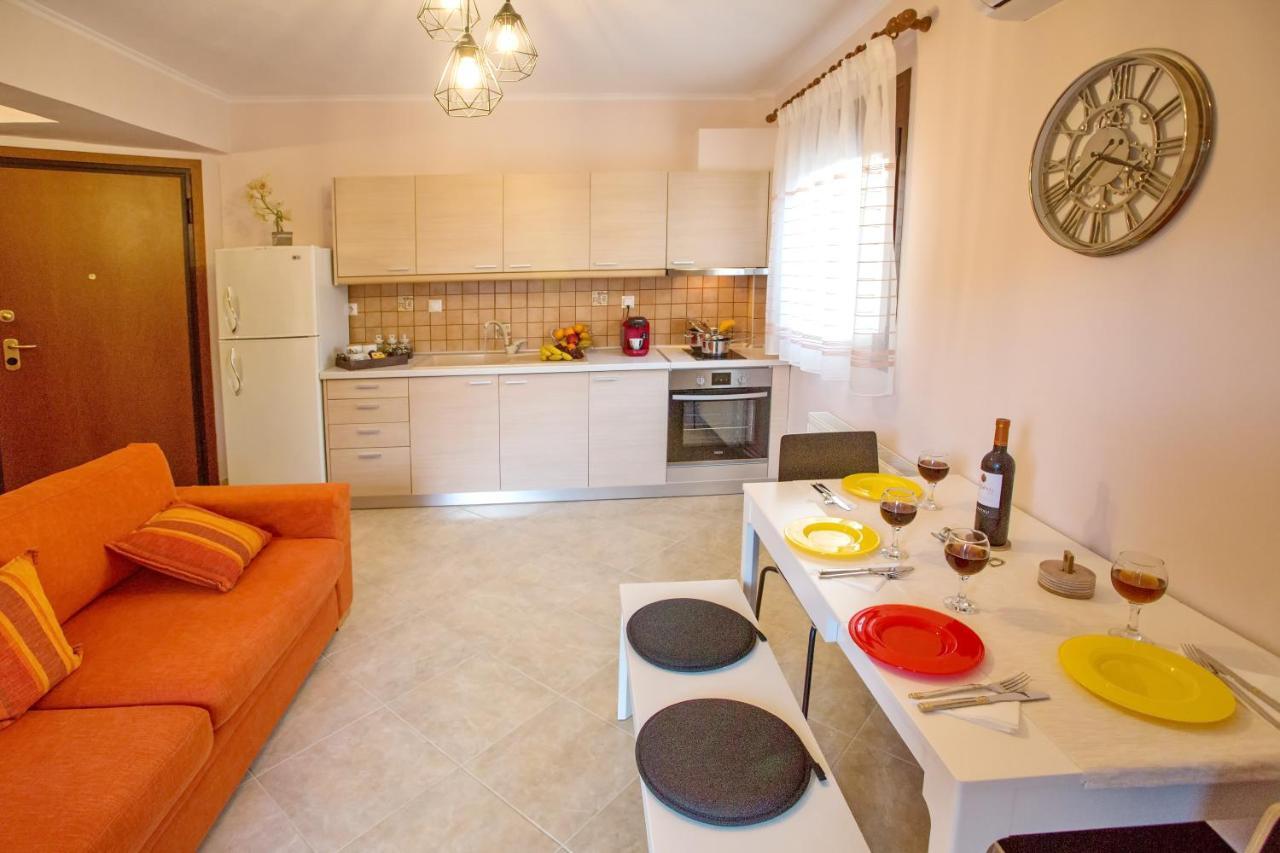 Konstantina&Evgenia Deluxe Apartment Néa Péramos Zewnętrze zdjęcie